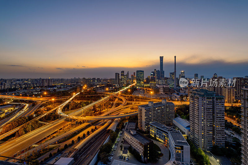 现代城市立交桥夜景