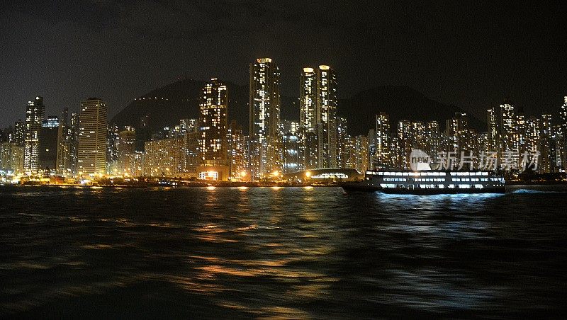 夜晚的香港岛天际线