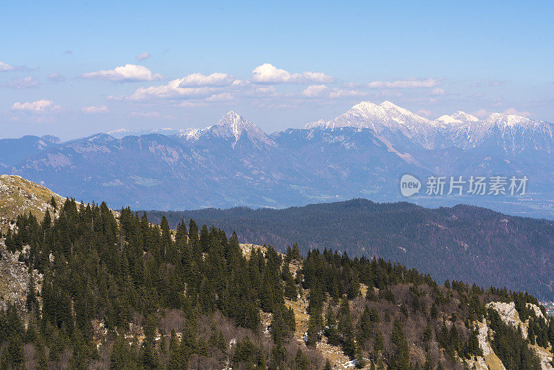 从拉提托维奇山顶到斯派克峰的美丽景色，在朱利安阿尔卑斯山，斯洛文尼亚