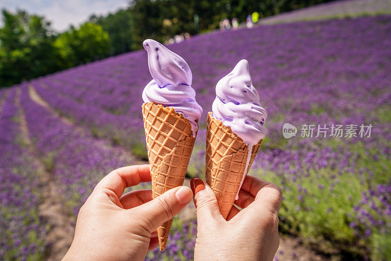 薰衣草甜筒冰淇淋