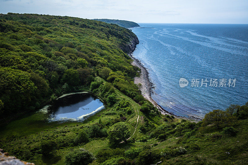 博恩霍尔姆的北海岸