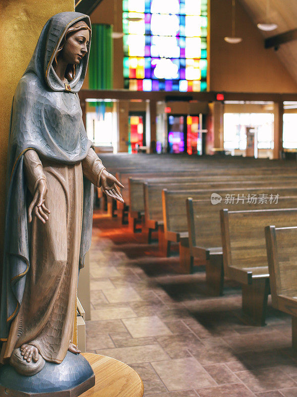 木雕圣母玛利亚天主教教堂雕像