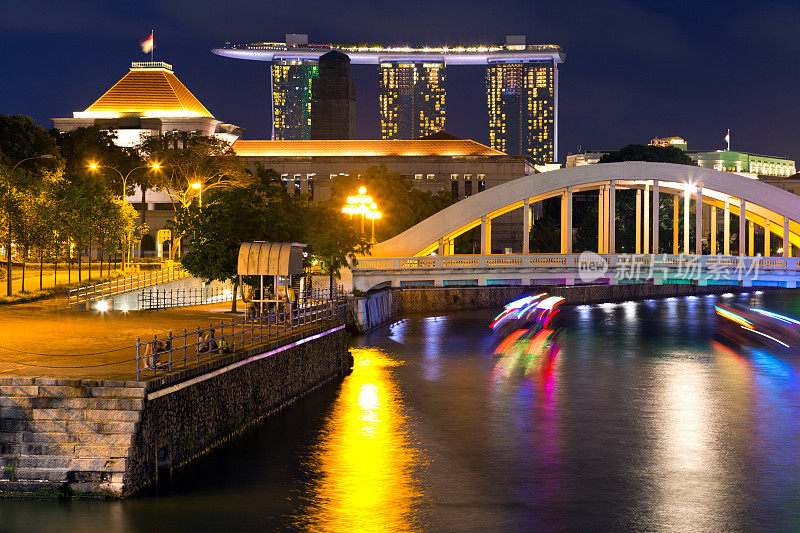 新加坡，克拉克码头和埃尔金大桥。