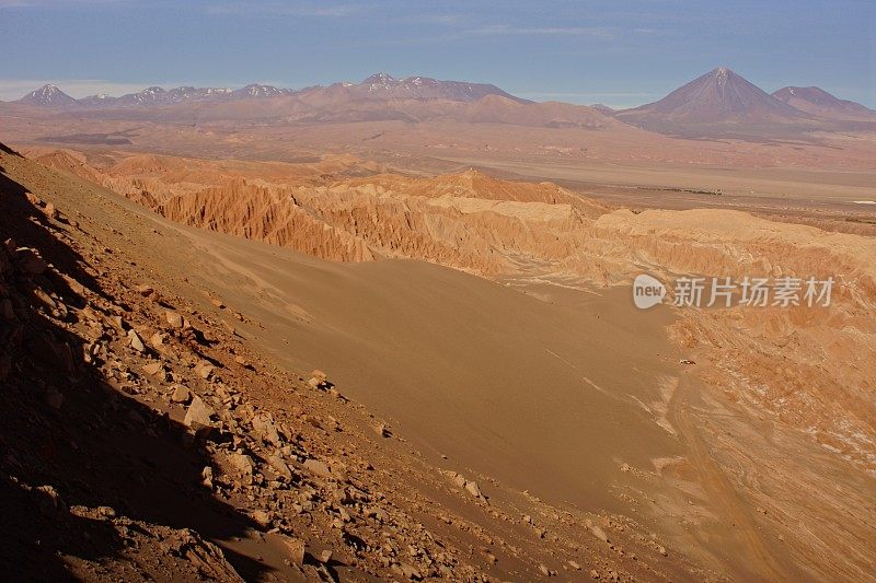 月亮谷在阿塔卡马沙漠