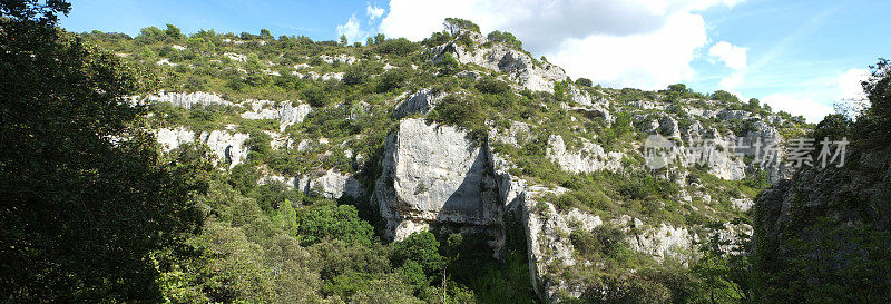 Luberon:靠近Gordes的Veroncle峡谷