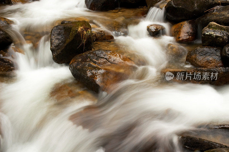 小河流