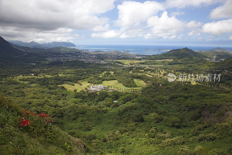 夏威夷瓦胡岛卡内奥河市和海湾的全景