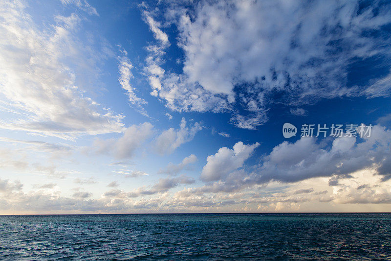 海上日落