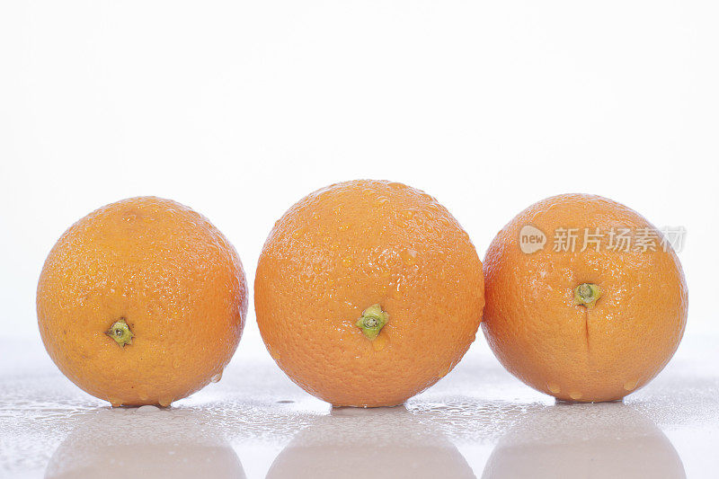新鲜成熟的橙子