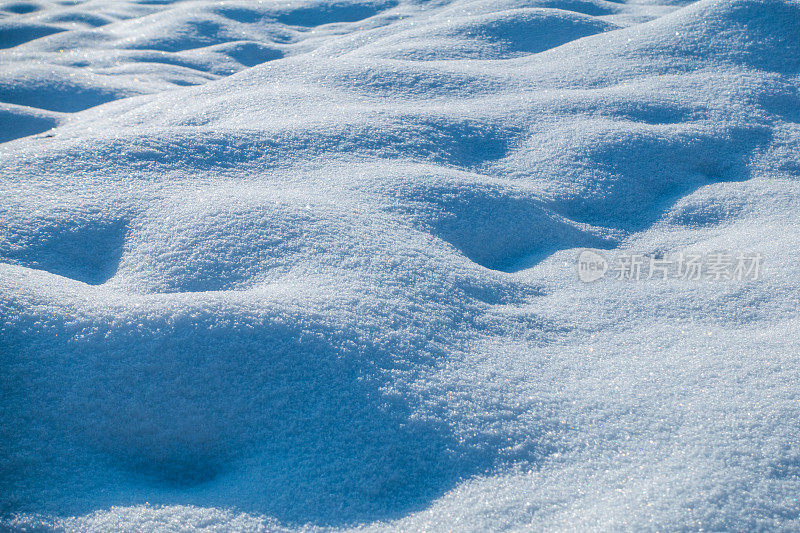 雪在地面