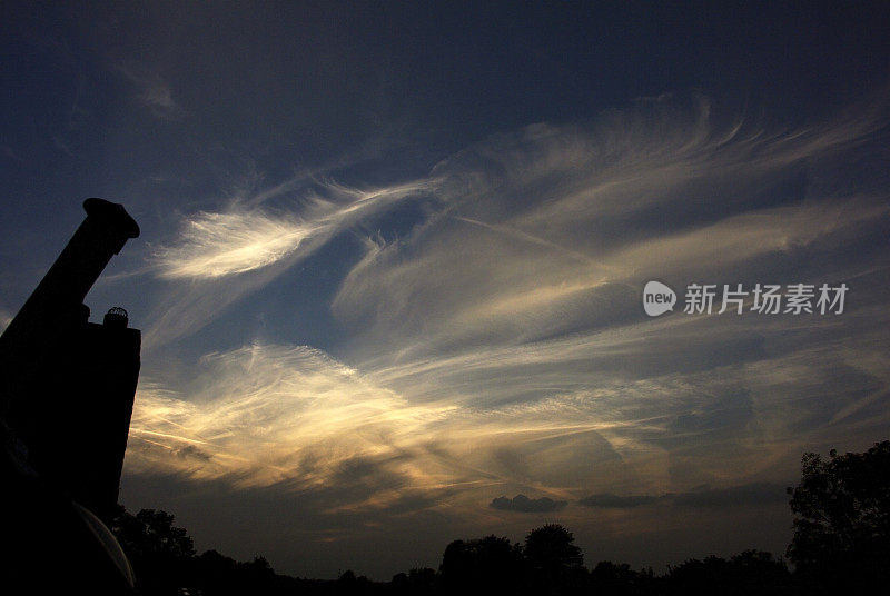 季节的天空看