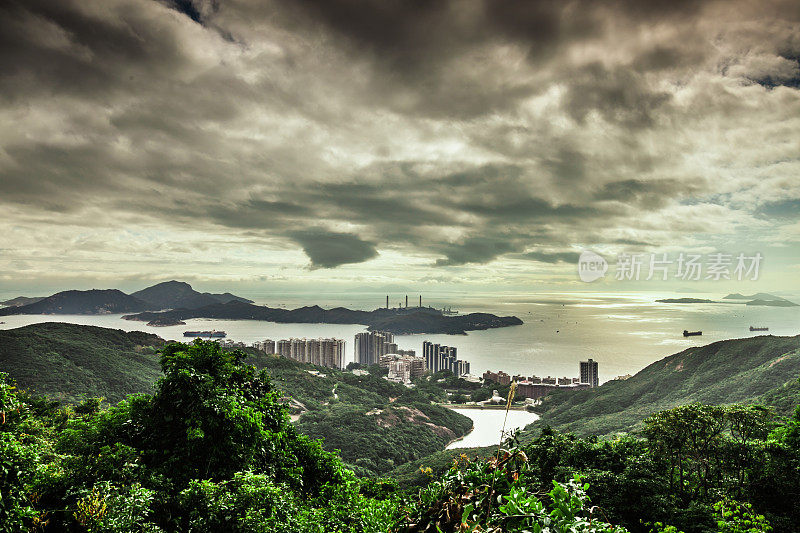 从香港太平山顶俯瞰