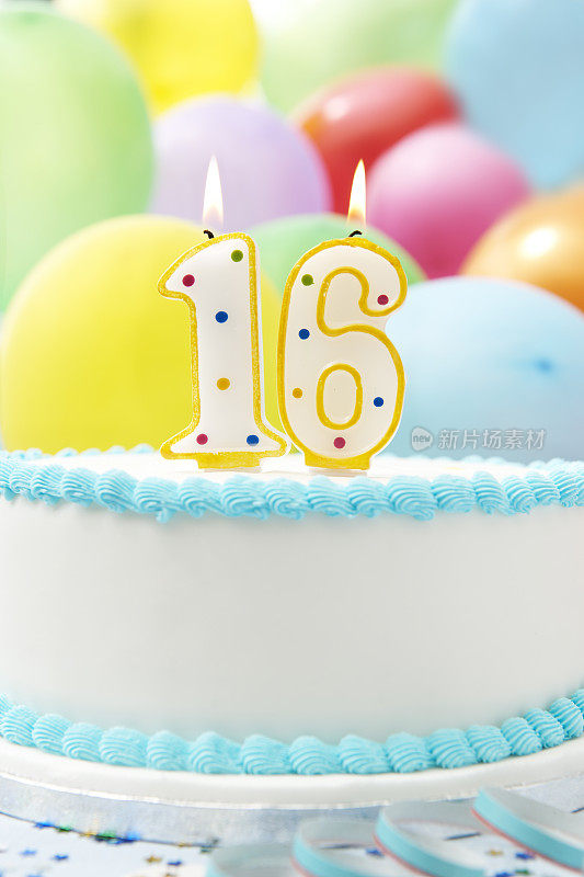 庆祝16岁生日的蛋糕