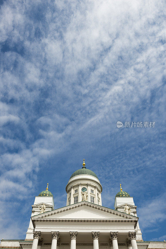 赫尔辛基大教堂和芬兰的天空