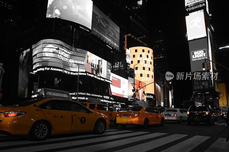 纽约时代广场的黄色出租车