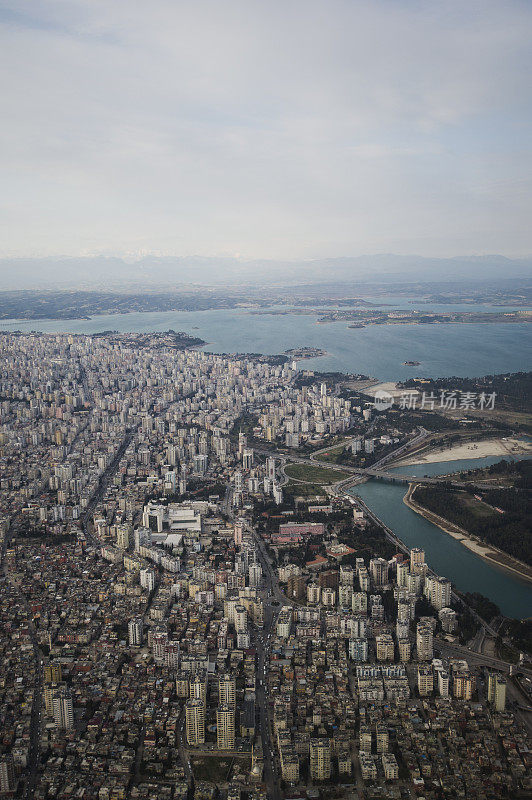 土耳其阿达纳城市的天空景观