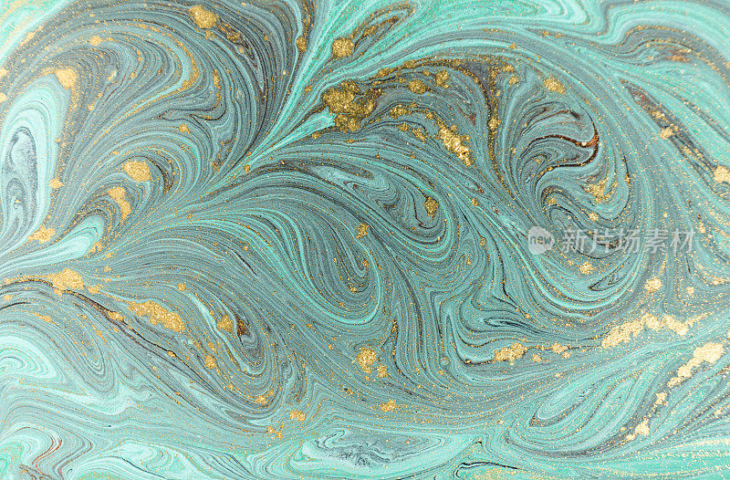 大理石抽象丙烯酸背景。自然绿色大理石艺术品纹理。金色的闪光。