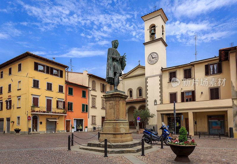 意大利托斯卡纳，穆格罗，维奇奥镇广场上的乔托·迪·邦多雕像
