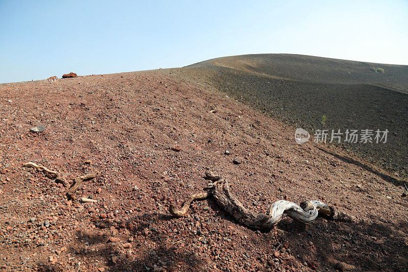 拉森火山国家公园的火山渣锥