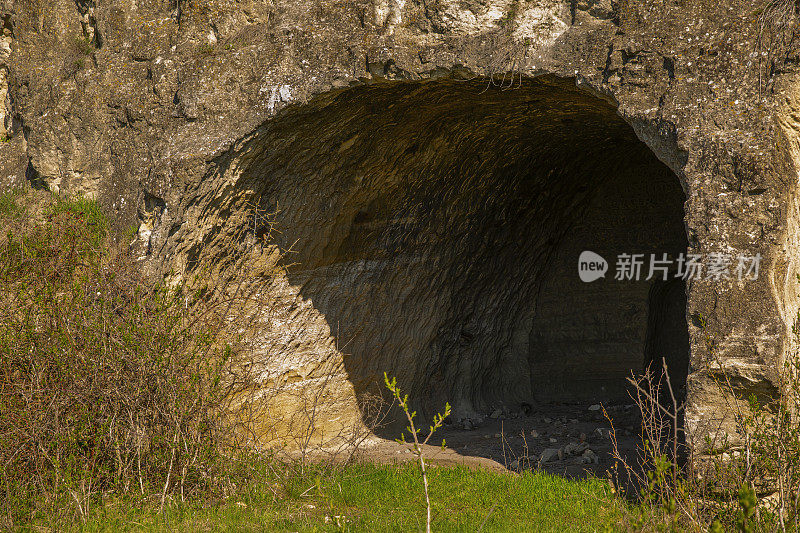 石矿隧道的最后残迹