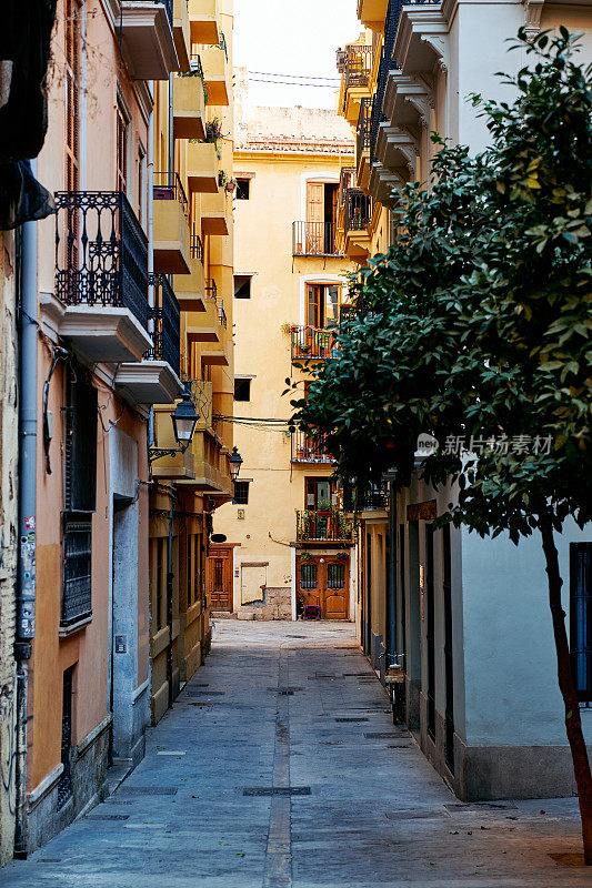 西班牙瓦伦西亚的一条街道