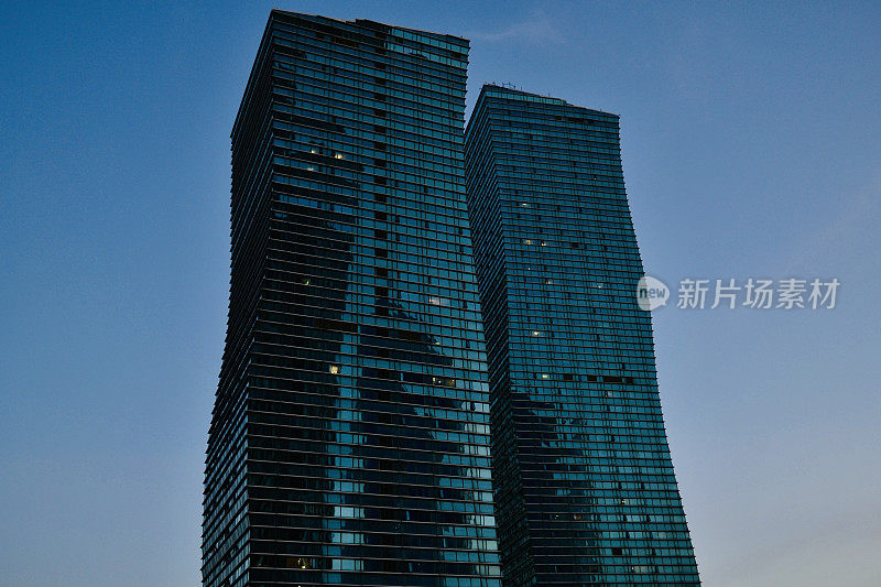 双子塔，住宅综合体，中亚
