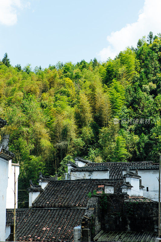 中国江西省婺源旅游风景区马头墙建筑