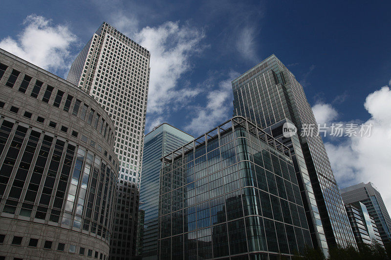 英国伦敦市中心摩天大楼金融区现代办公大楼企业业务