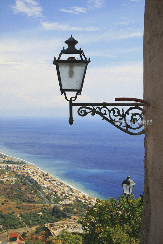 陶尔米纳-风景如画的西西里风景