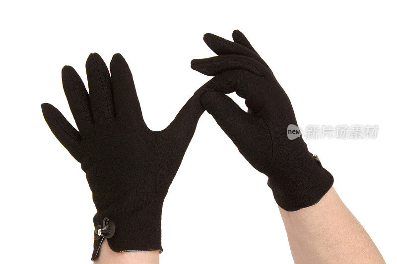 双手戴上黑色手套