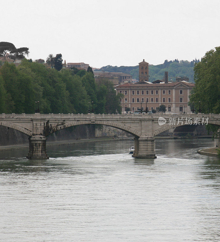 意大利罗马特维尔河上的朱塞佩·马兹尼大桥