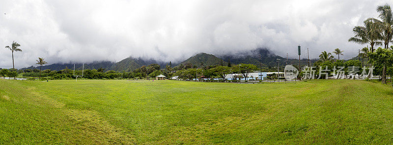 夏威夷瓦胡岛东海岸大雾