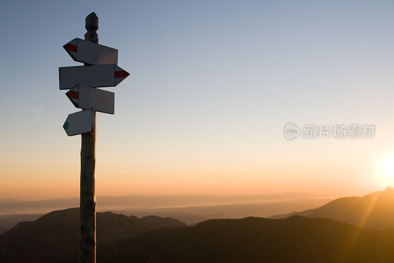 山区路标