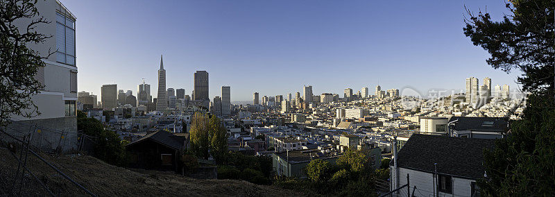 旧金山市中心摩天大楼北海滩别墅日出全景加利福尼亚