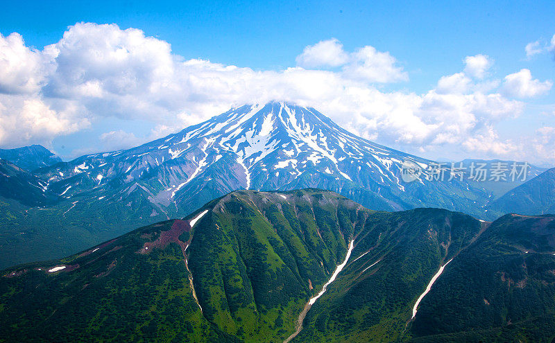 堪察加山脉鸟瞰图