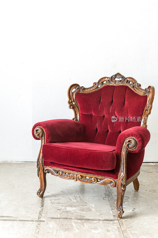 红色的椅子