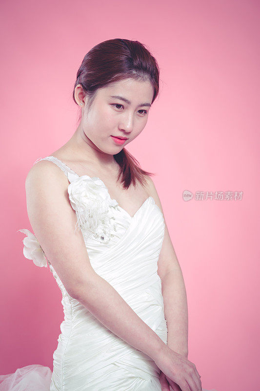 在中国上海拍摄的亚洲年轻美丽的女人。