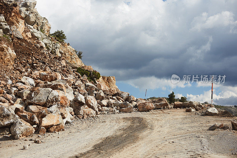 山区道路封闭