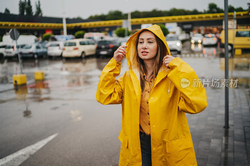 喜欢雨季