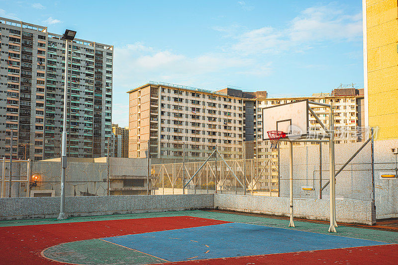 香港屯门旧公共屋苑的外观