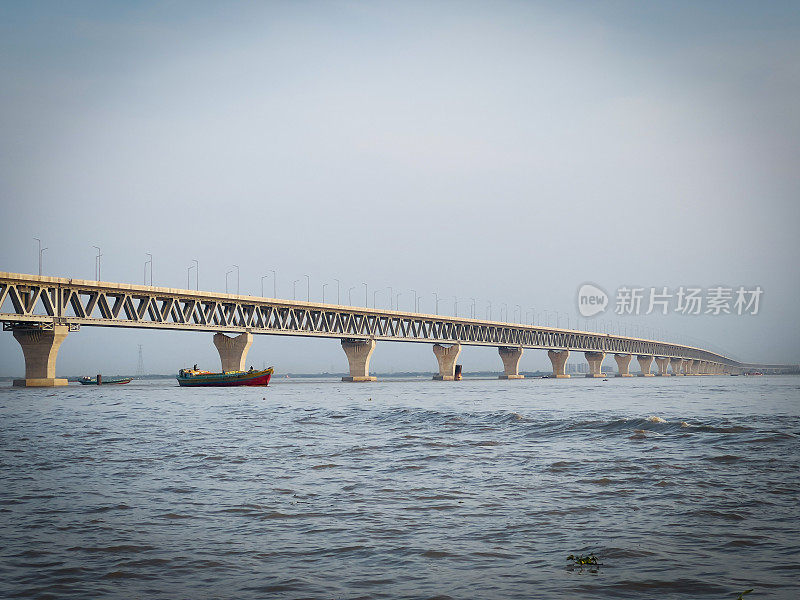 孟加拉国帕德玛多功能桥