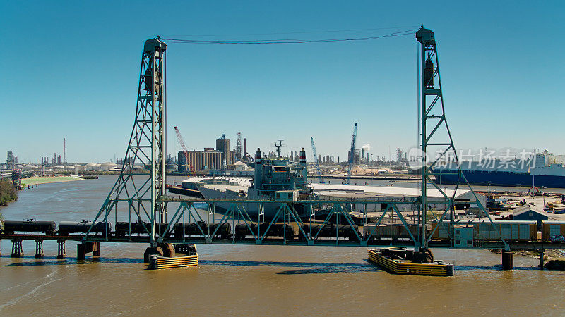 无人机拍摄的得克萨斯州博蒙特港口设施