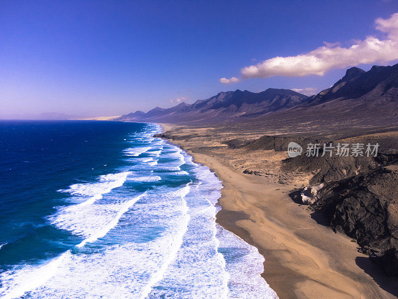 Cofete海滩和山脉的鸟瞰图，富埃特文图拉，加那利群岛，西班牙，大西洋，欧洲