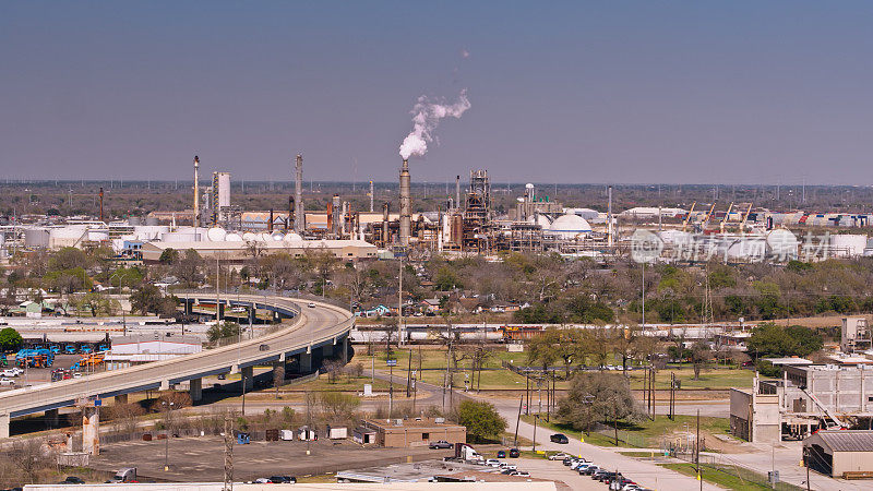 无人机拍摄的得克萨斯州休斯顿的工业设施