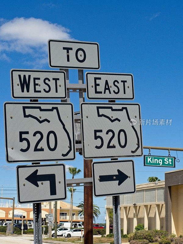 佛罗里达520号公路将可可海滩和可可海滩从东向西等分