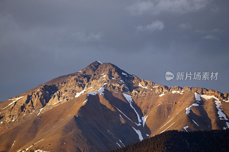 山峰