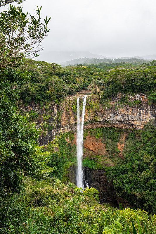 毛里求斯查马雷尔瀑布。
