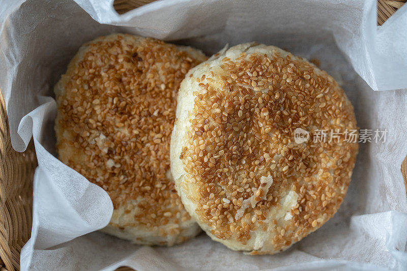 中国传统小吃:芝麻酥饼