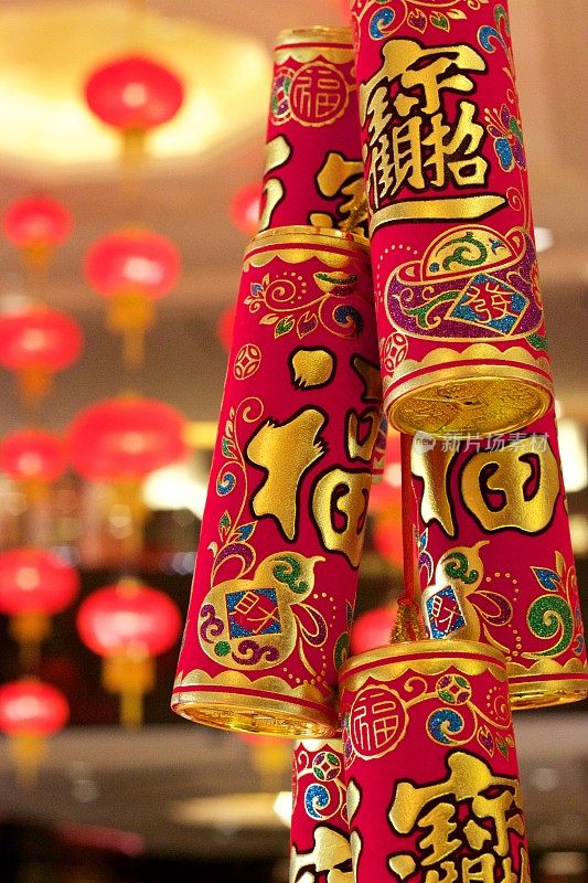 香港建筑物内春节的红色装饰