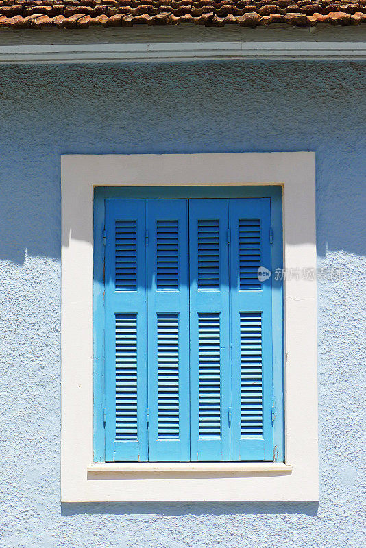 蓝色的百叶窗